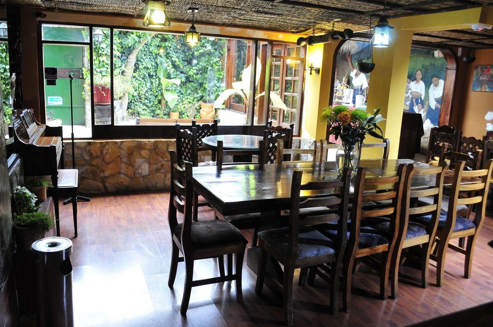 Hotel Nass Sol De Quito Exterior photo